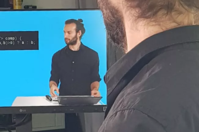 20200317_fbinf_digitalisierung_101346_galerie.jpg (DE)