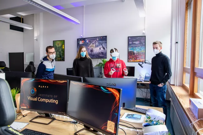 20211209_fbinf_gamestudio_kira_wazinski_img_028_bild.jpg (DE)