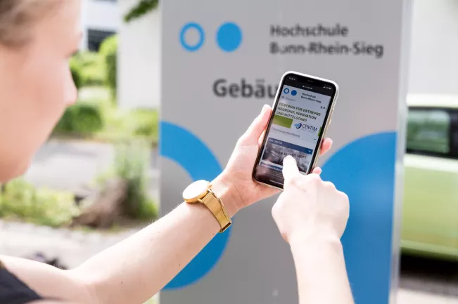 Handy Website CENTIM 20220519 foto eric lichtenscheidt 03 fs22.jpg