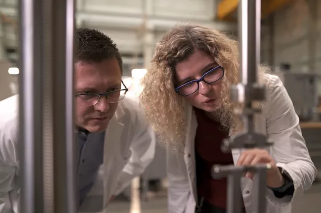 Teaserfoto_Video_Masterstudiengang Materials Science and Sustainability Methods im Porträt