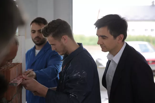 Professor Michael Sauer bei Projekt in Kosovo