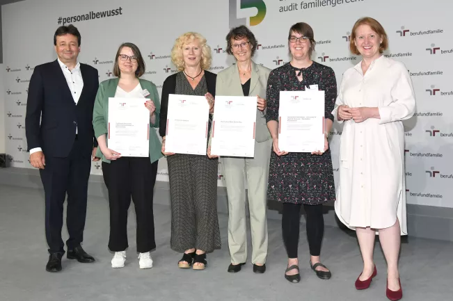 Photo certificate_award_equality_family_fair_university June 2023