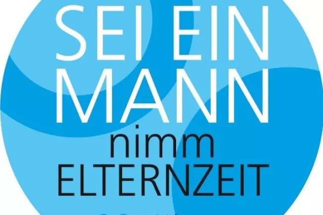 Väter und Elternzeit-blau