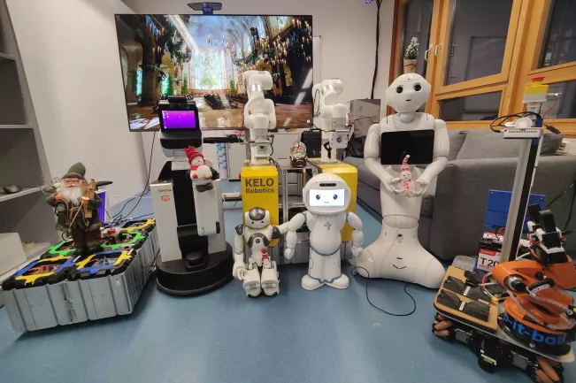 A2S / MAS robots holiday season 2024