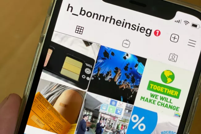 instagram-smartphone-h-brs.jpg