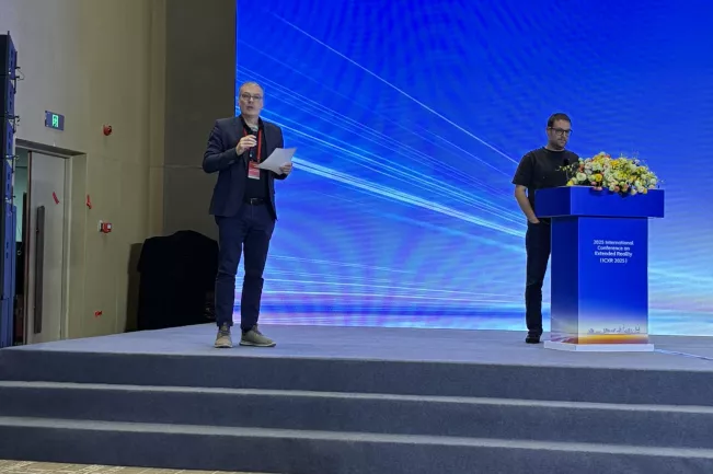 Prof. Dr. André Hinkenjann auf Einladung in China: Program Co Chair der ICXR 2025