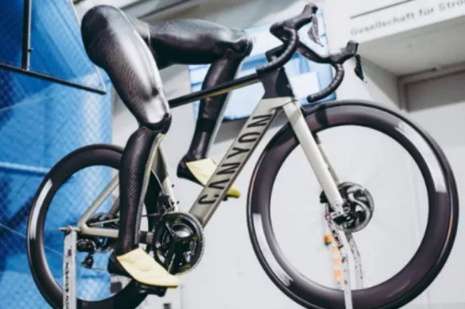 Fahrrad im Windkanal