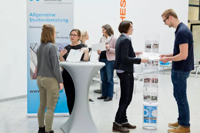 nicht mehr verwenden asb_allgemeine_studienberatung_20171122_foto_e._lichtenscheidt_101.jpg (DE)