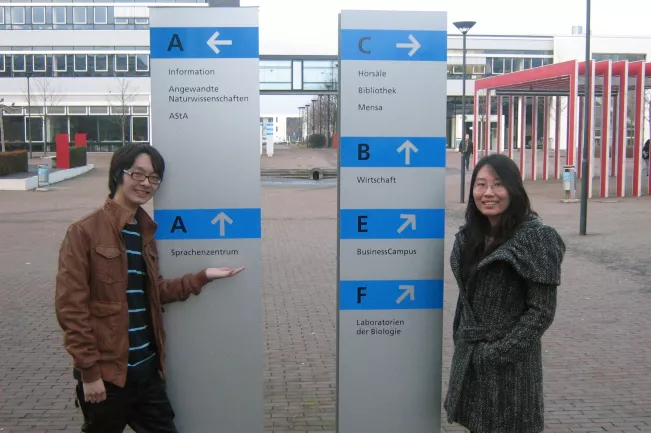fb01-rhb-22-studenten-bf.jpg (DE)