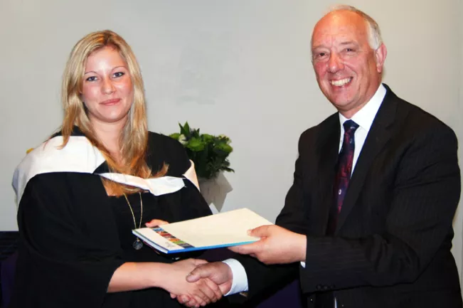 aberdeen_preis_honrath_birgit_700_10712.jpg (DE)