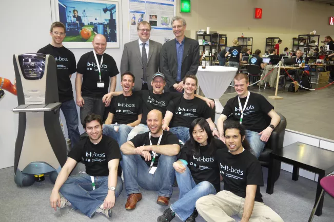 b-it-bots_robocup_2011_dr_10142.jpg (DE)