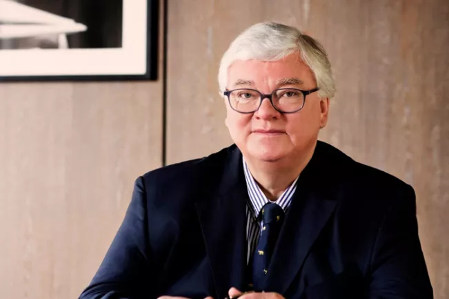 hombach_bodo_700_12632.jpg (DE)