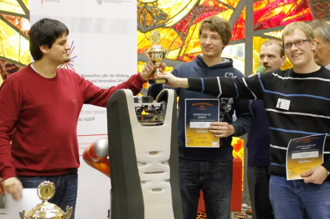 team_2.platz_anastassia-kuestenmacher_700_12052.jpg (DE)