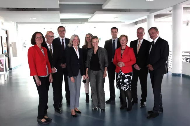 h-brs_ernennung_hochschulrat_2017-09-21_sta_foto_e._tritschler_img_9757.jpg (DE)