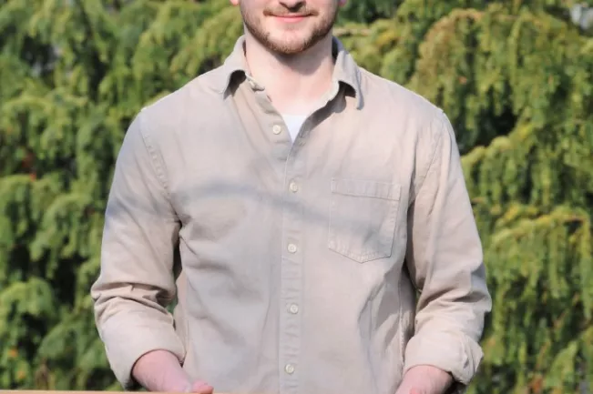 hochschulperlen_portraet_mitarbeiter_2021.jpg (DE)