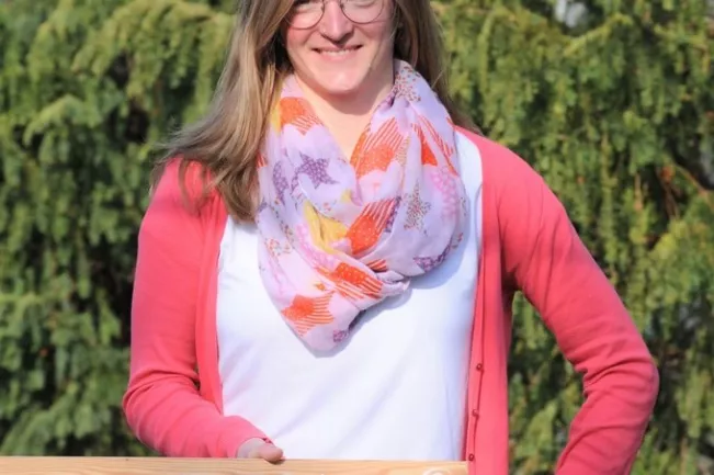 hochschulperlen_portraet_mitarbeiterin_2021.jpg (DE)