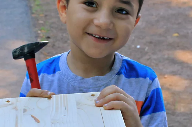 Kinderspielzeug-fuer-Fluechtlinge_FBEMT_20160719_Foto-Flessing_img_7644.jpg (DE)