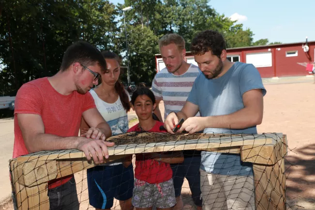 Kinderspielzeug-fuer-Fluechtlinge_FBEMT_20160719_Foto-Reith_img_8146.jpg (DE)