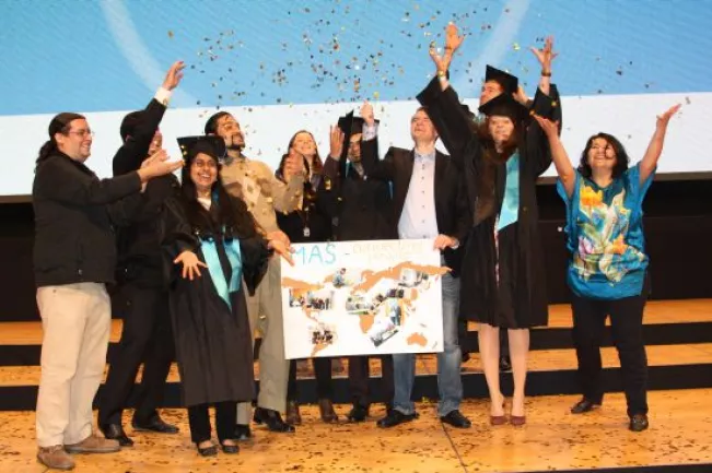 2014_Absolventenfeier_MAS-happy-lh