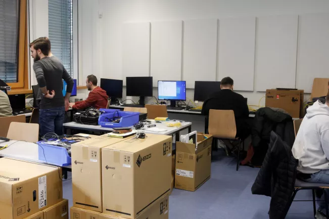 its-team_teasercut_wg_homeoffice_2020-03-18_foto_eva_tritschler_6803.jpg (DE)