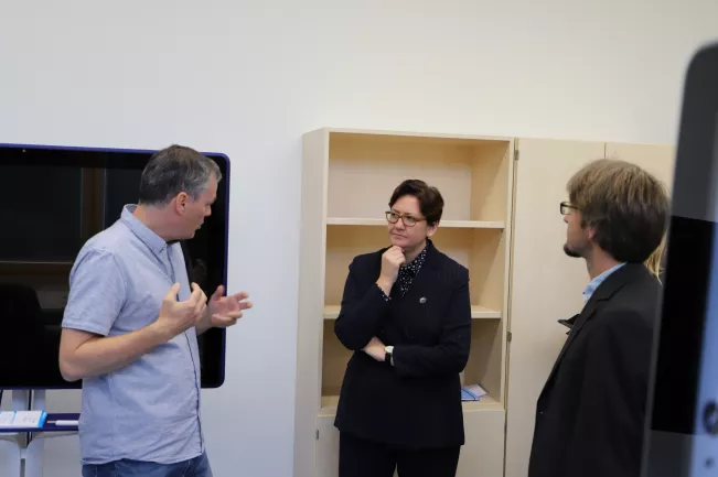 besuch_kate_roth_macquerie_university_sydney_sta_201909_foto_juri_kuestenmacher_9.jpg (DE)