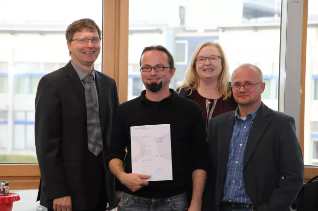 2017-11-22_herpers-rainer_hagg-alexander_promostipendiat_vp_geissler-margit_asteroth-alexander_foto_tritschler_1538.jpg (DE)