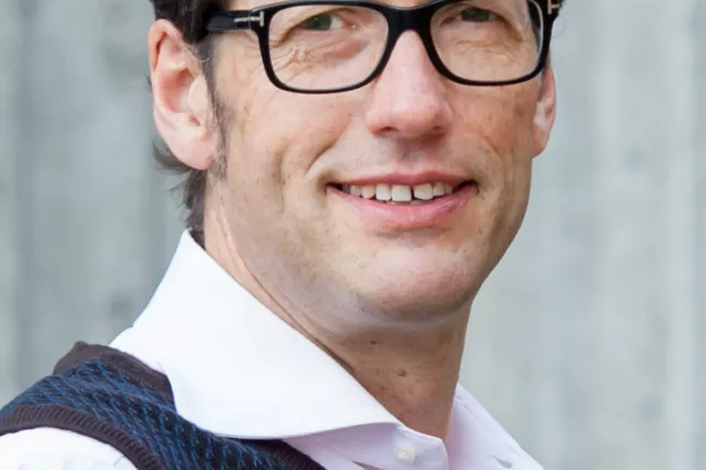 Ulrich_Schnabel_Foto_Martina_von_Kann_23169.jpg (DE)