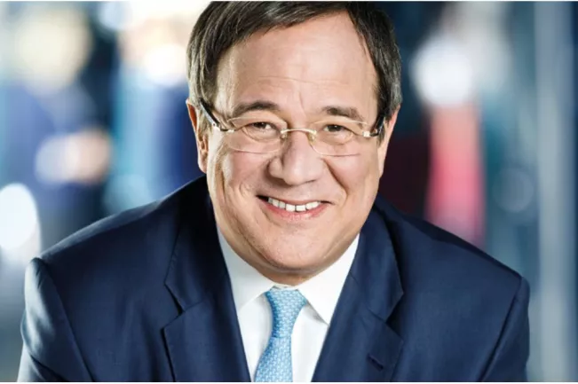 armin_laschet_portraet_aus_jahresbericht_2019_foto_landesregierung_nrw.png (DE)