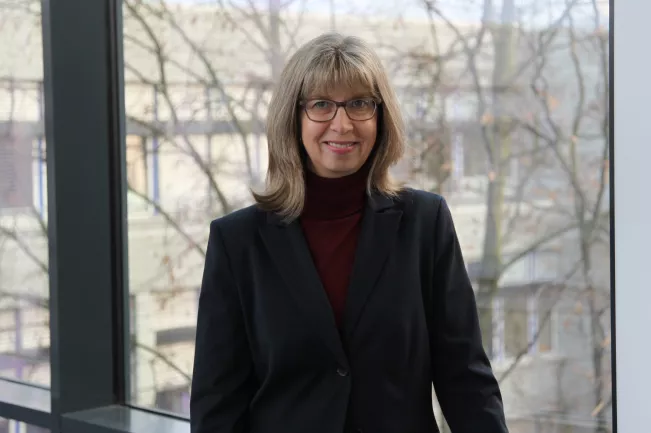 fischer-angela_01-2019_foto_eva_tritschler_3622.jpg (DE)