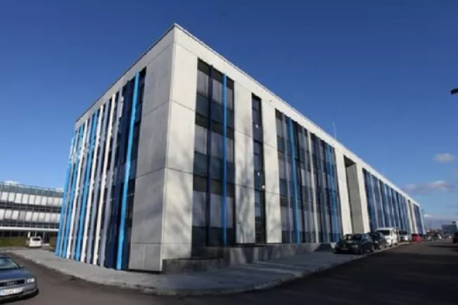 g_gebaeude_campus_sta_20171129_foto_j._kuestenmacher_16_groesser.jpg (DE)