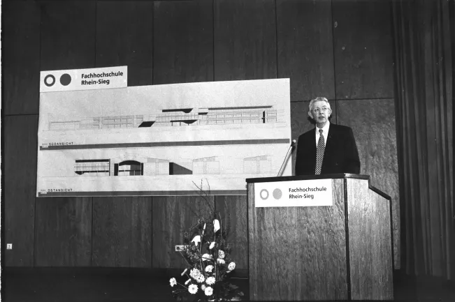 h-brs_eroeffnung_hubert_severin_1995.jpg(DE)