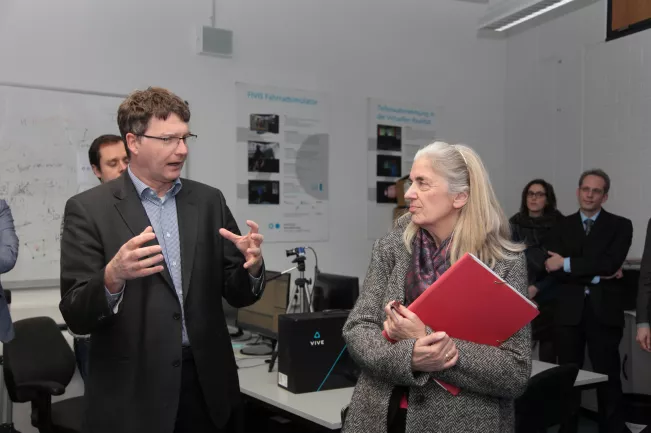 Wissenschaftsministerin Pfeiffer-Poensgen zu Gast an der H-BRS (DE)