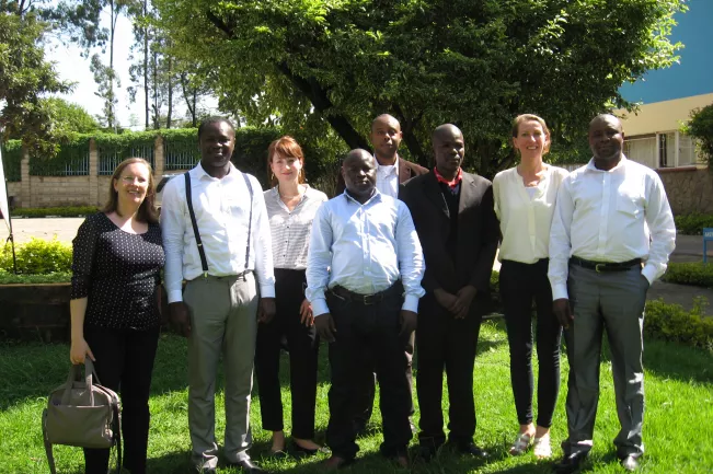 izne_forschungsprojekt_teufelskreis_armut_krankheit_2015-05-13_kick-off_1286.jpg (DE)