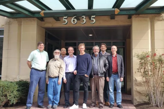 laboratory-of-computational-biology-2017-fb-emt-dirk-reith.jpg (DE)