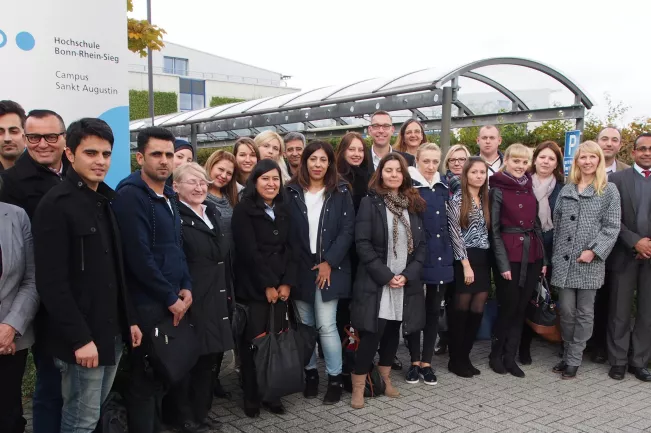 massnahme_migranten_brs_institut_fuer_internationale_studien.jpg (DE)