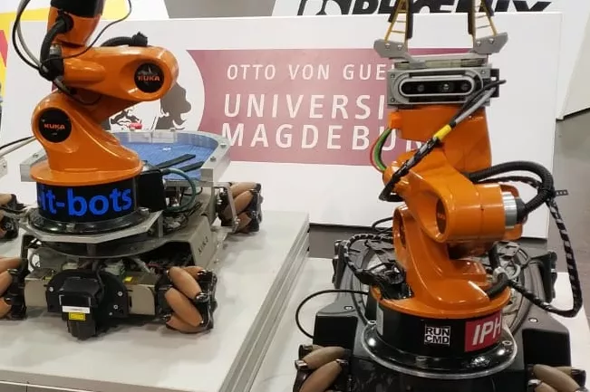 RoboCup 2019: Siegerehrung b-it-bots-Team @work-Liga auf dem Treppchen (DE)