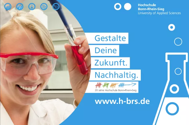 werbeplakat_h-brs_20_jahre_gestalte_deine_zukunft_nachhaltig_2_studentin_chemie.png(DE)