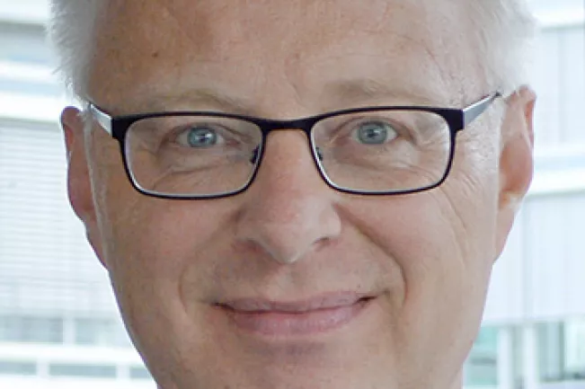 portrait_alexander-pohl_ausschnitt_klein.jpg (DE)
