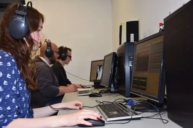 radio-klein-3_am_cutmaster-rechner.jpg (DE)