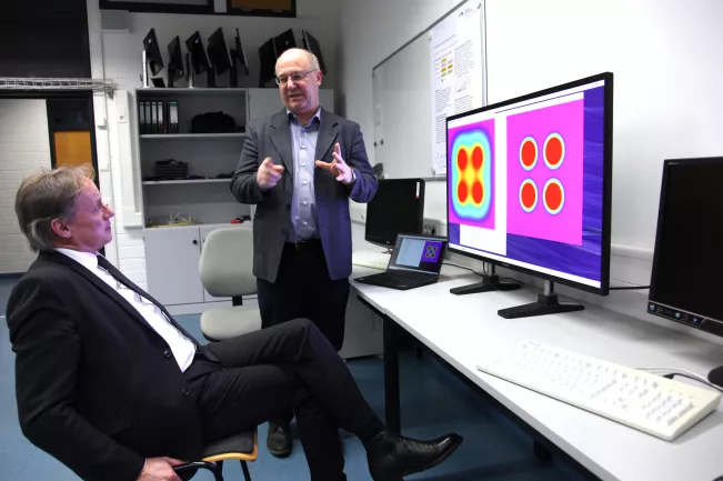 rechnercluster_berrendorf_praesident_ihne_201902_foto_m._flacke_25.jpg (DE)