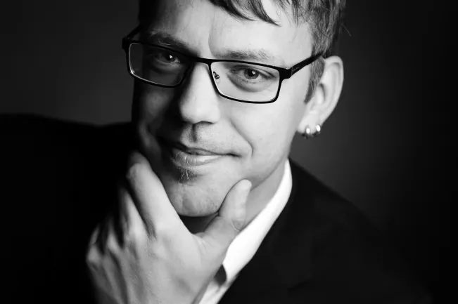 weigelt-oliver_uni_rostock_preis_mit_syrek_2019_foto-newschool-heller.jpg (DE)