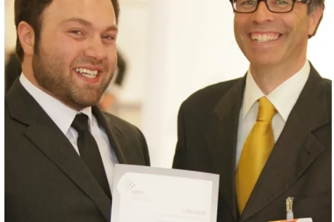 Ghadiri-Peters-gross(DE)