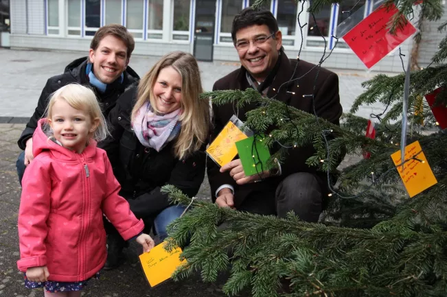 wunschbaum_sta_mira_familie_praesident_20171201_foto_j._kuestenmacher_17.jpg (DE)