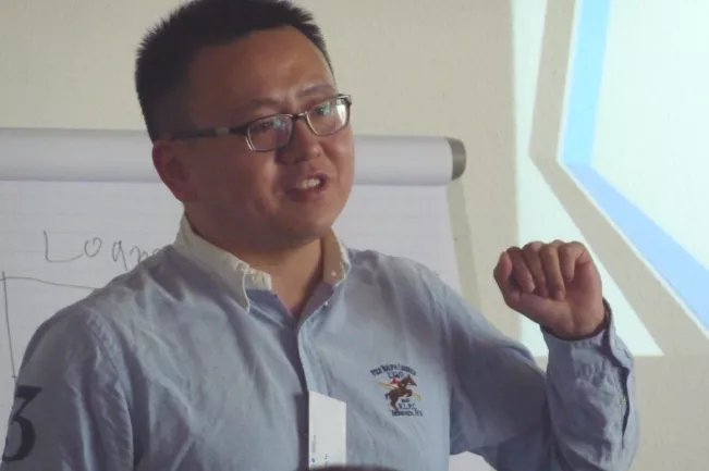 yu_zhang_bei_alumni-konferenz_0.jpg (DE)