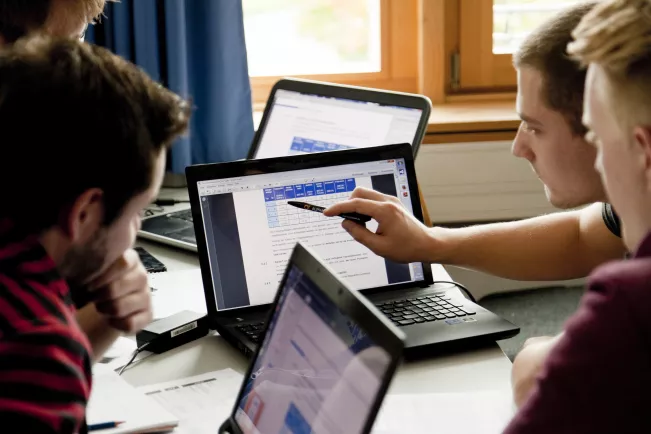 131008_hbrs_sta_informatik_52.jpg(DE)
