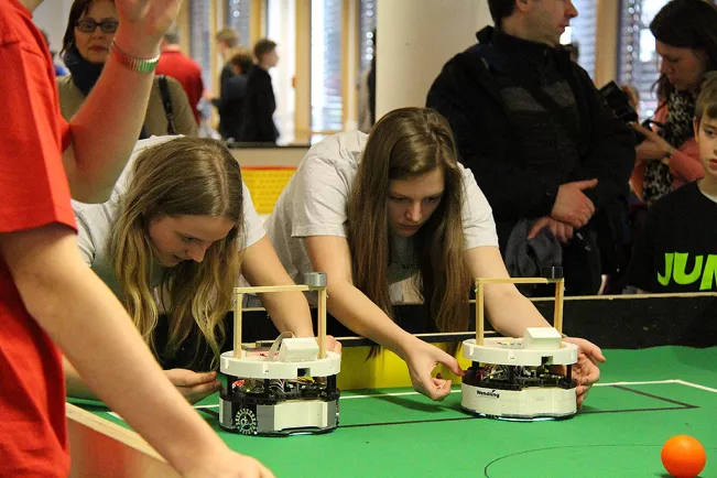 20170218_fbinf_robocup_junior_mlh_0150.png (DE)