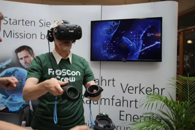 20180825_fbinf_froscon13_kw_bild_107.jpg (DE)