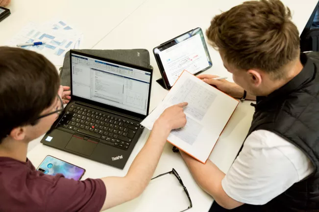 EMT Studierwerkstatt Lernen 20220505 foto eric lichtenscheidt 04.jpg
