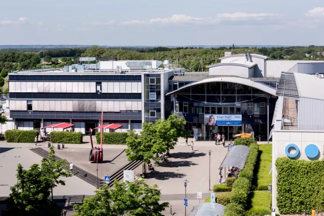 campus sankt augustin panorama 20220518 foto eric lichtenscheidt 02 fs22.jpg