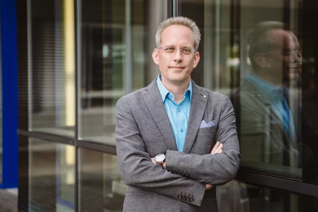 Portraet Dirk Reith 2020 foto bernadett yehdou